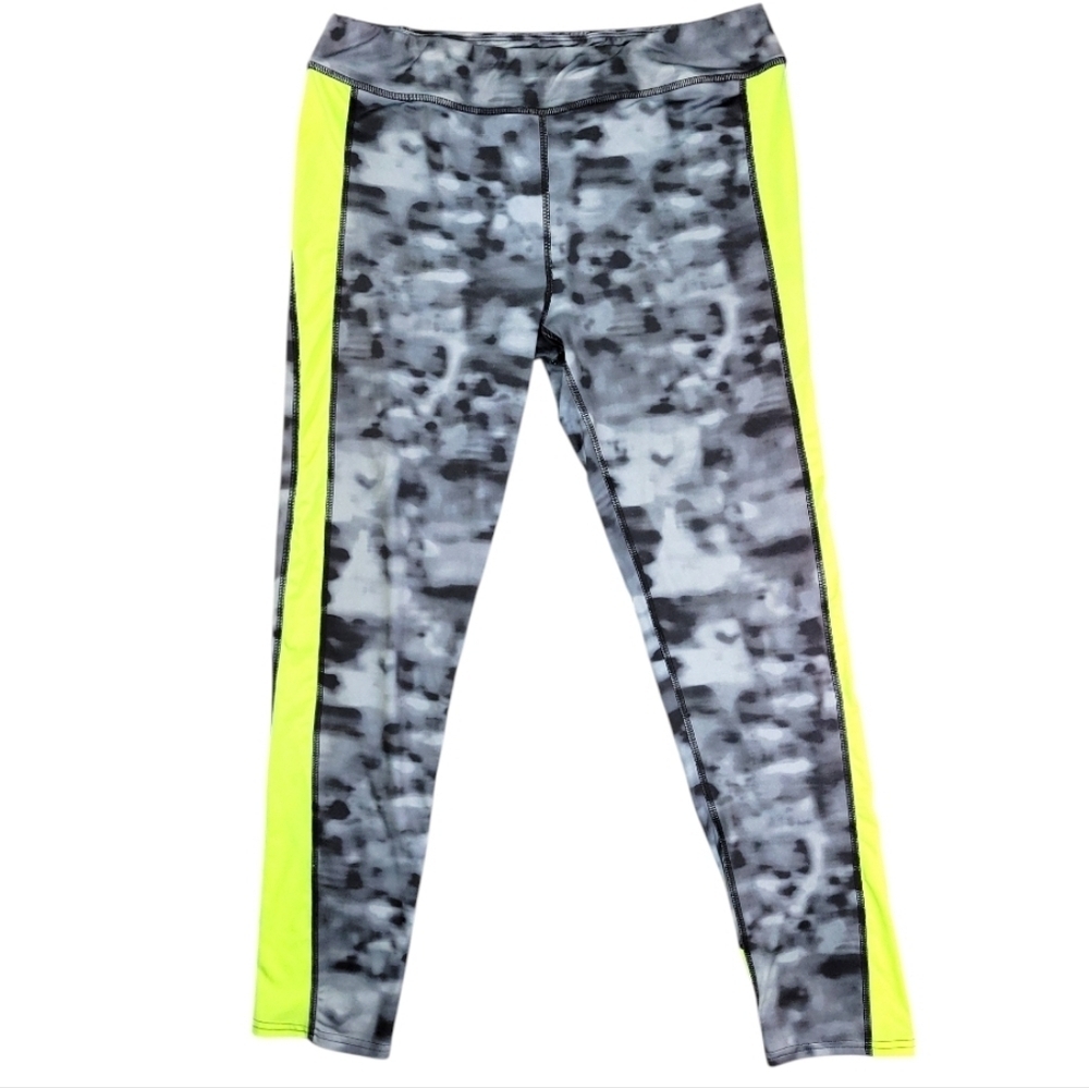 Zone Pro Womens Camo and Green Leggings Size 1X